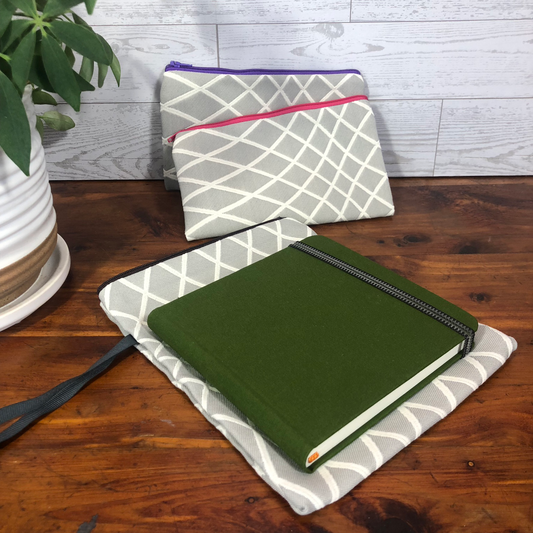 MINA Zippered Pouch Set - Gray White Diamond