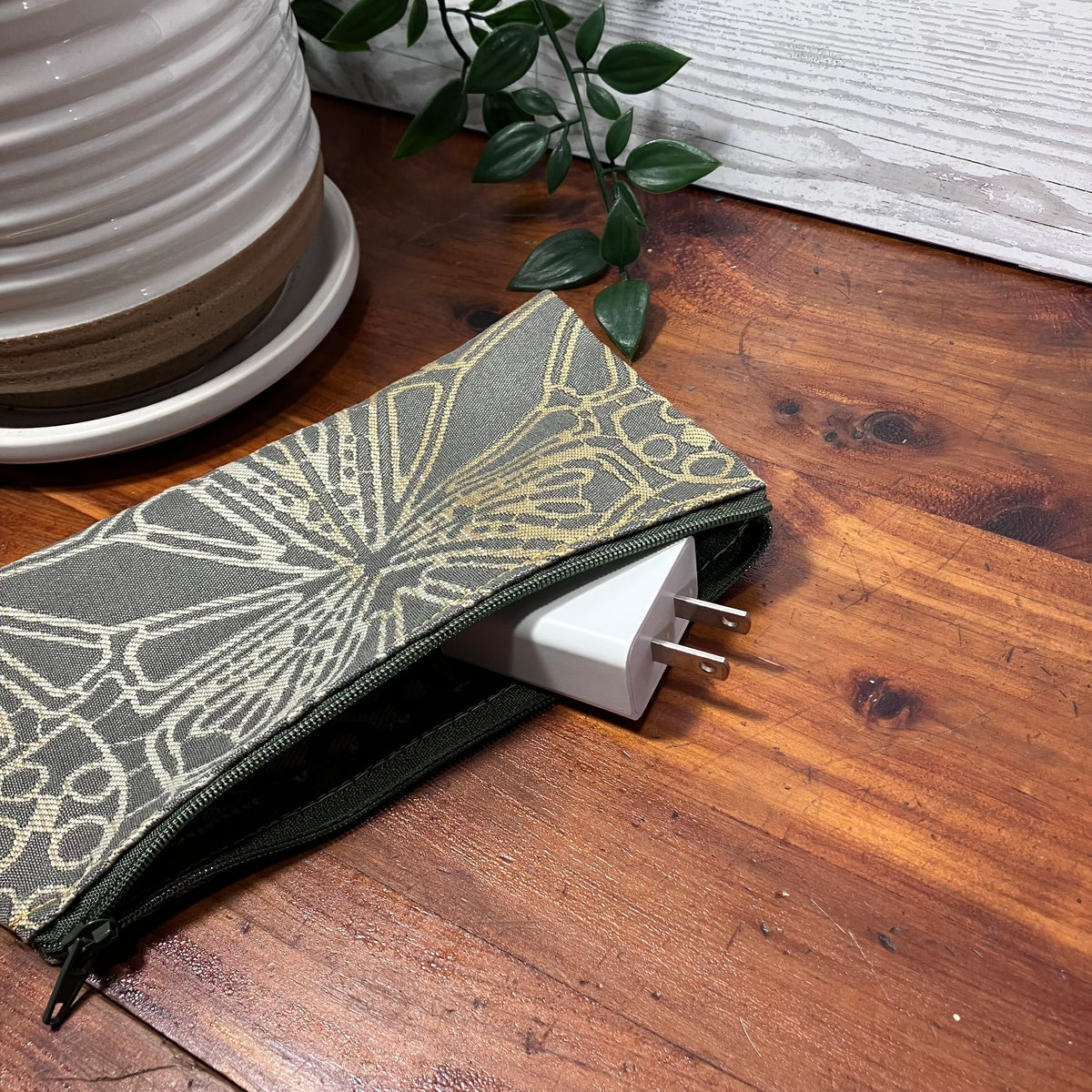 MINA Zippered Pouch - Geometric Floral
