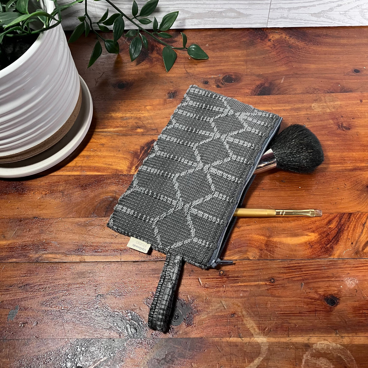 MINA Zippered Pouch - Gray Geometric